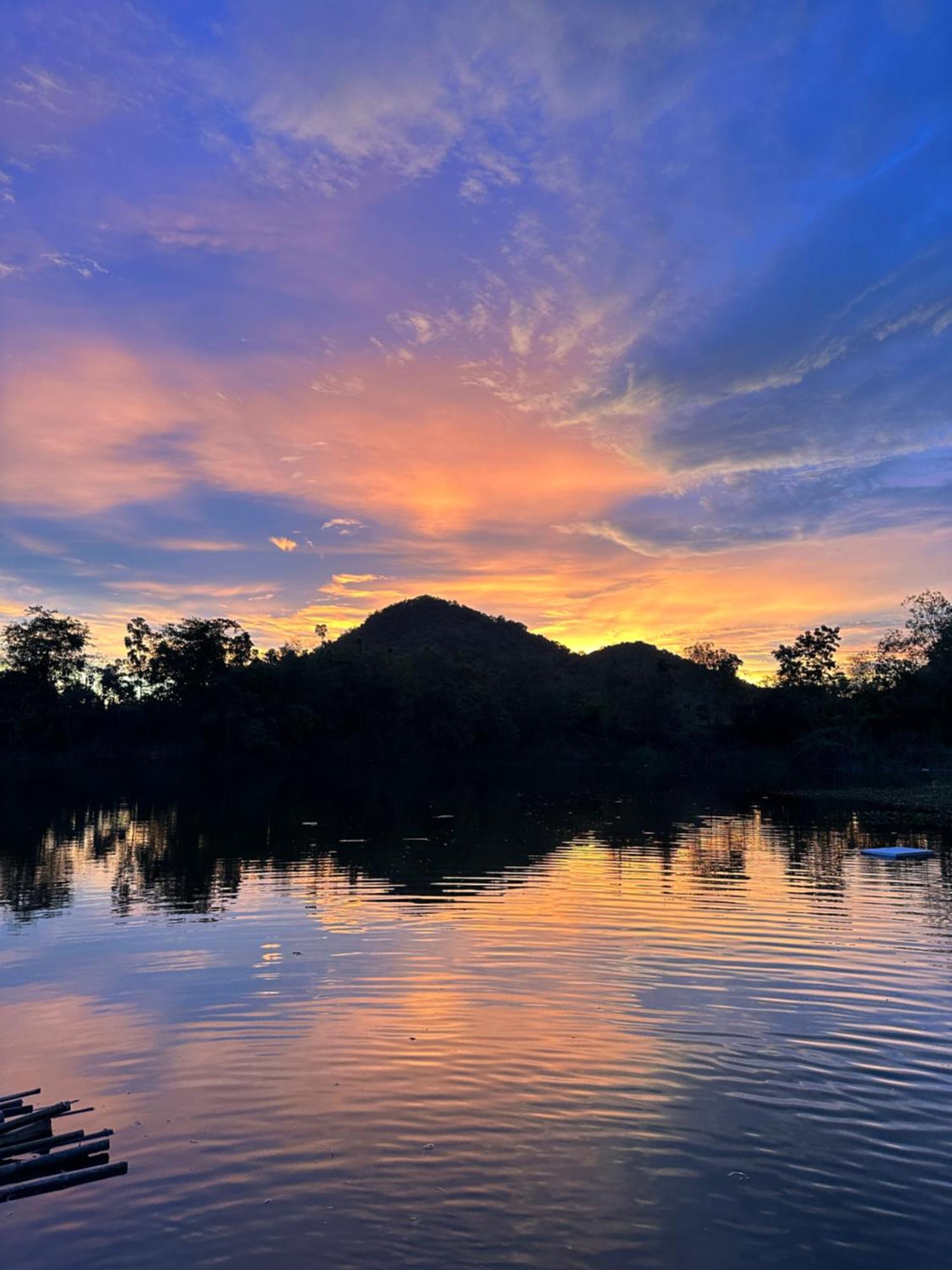 Royal Mountain View Villa Ratchaburi Bagian luar foto