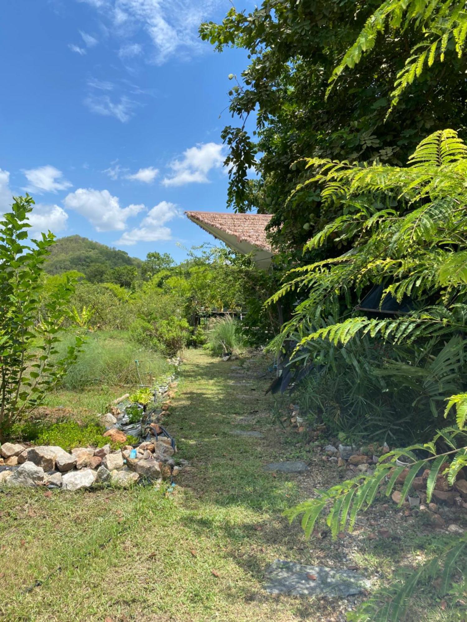 Royal Mountain View Villa Ratchaburi Bagian luar foto